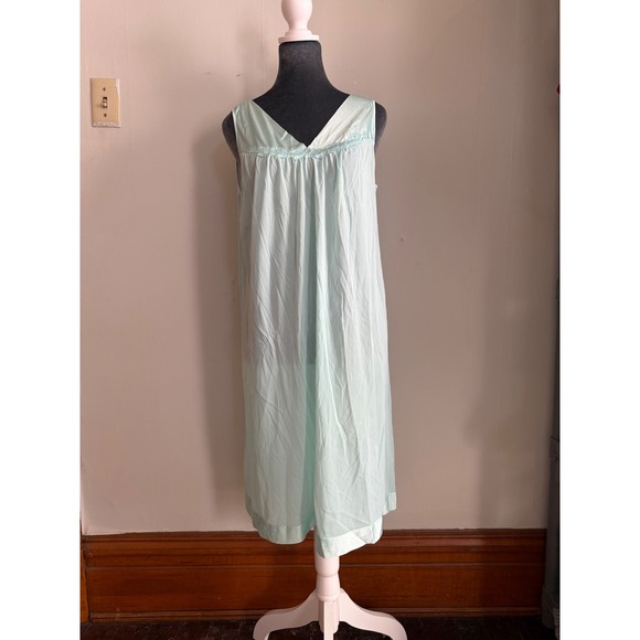Vanity Fair Other - Vintage Vanity Fair Mint Green Embroidered V-Neck Nightgown USA Cottagecore M
